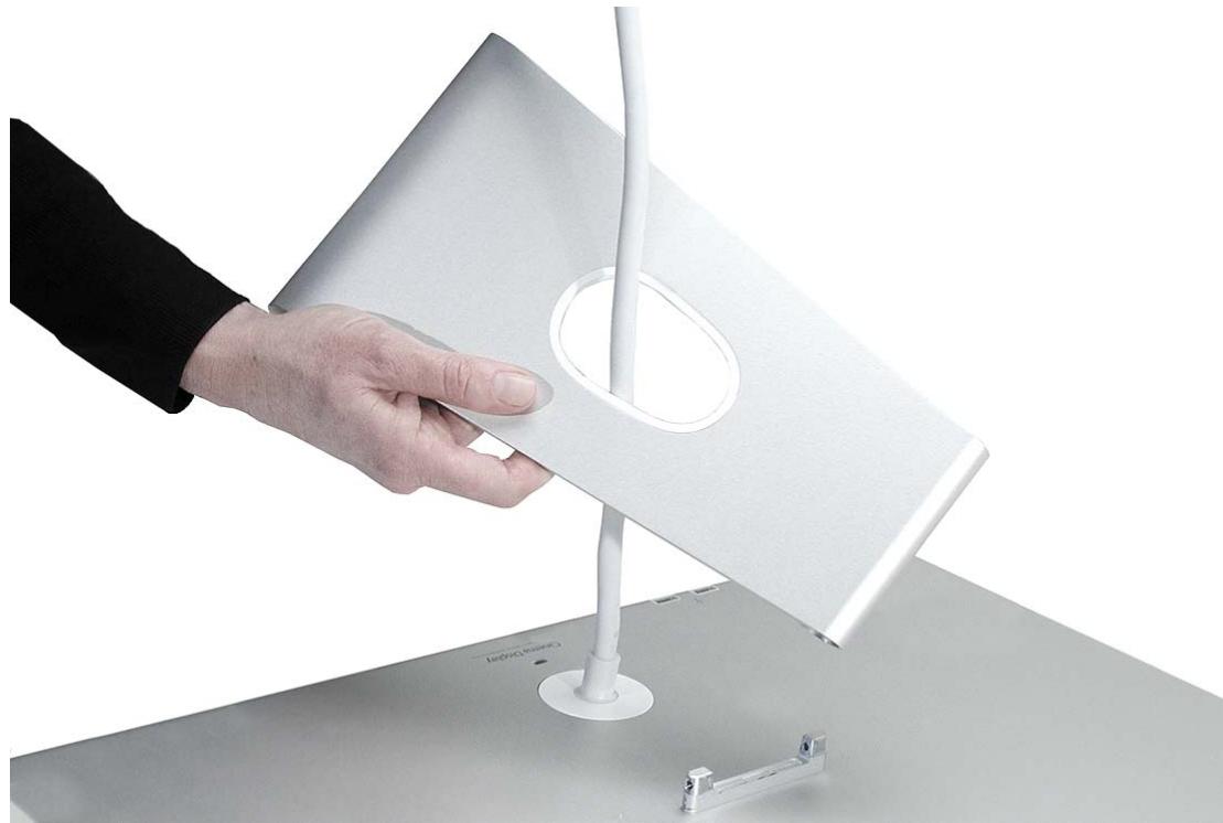 APPLE CINEMA DISPLAY - Dépose du pied support - 5