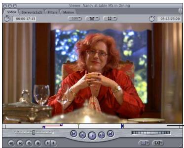 APPLE FINAL CUT PRO 5 - Example: Split Edit in the Viewer and a Simple Edit Point in the Canvas - 1