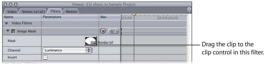 APPLE FINAL CUT PRO 5 - Example: Using the Image Mask and Mask Feather Filters - 2