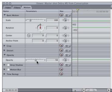 APPLE FINAL CUT PRO 5 - Example: Using Keyframes to Make Opacity Changes - 2