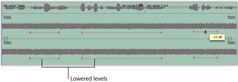 APPLE FINAL CUT PRO 5 - Example: Using Keyframes in the Timeline to Automate Audio Levels - 3