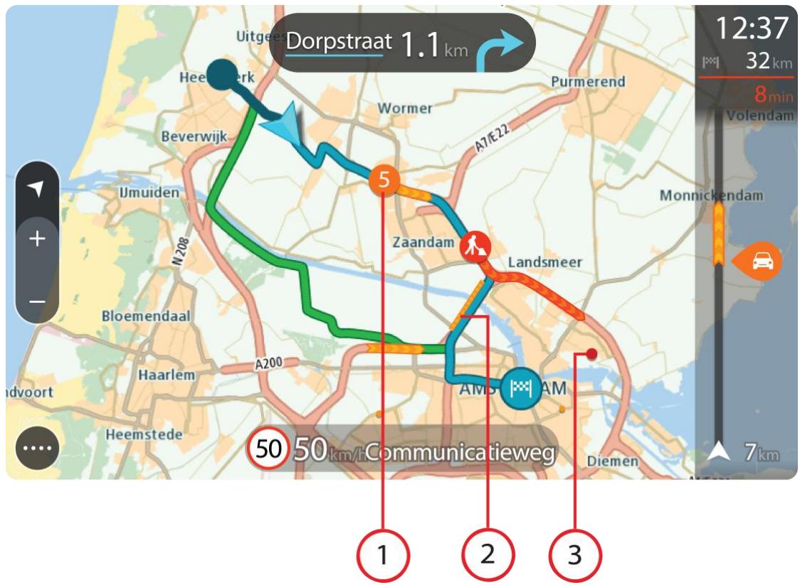 TOMTOM START 40 - Looking at traffic on the map - 1