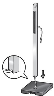 PIONEER CP-LX70 - Drag högtilarkabeln genom pelaren och placera därefter pelaren på stativets bottenplatta. - 2