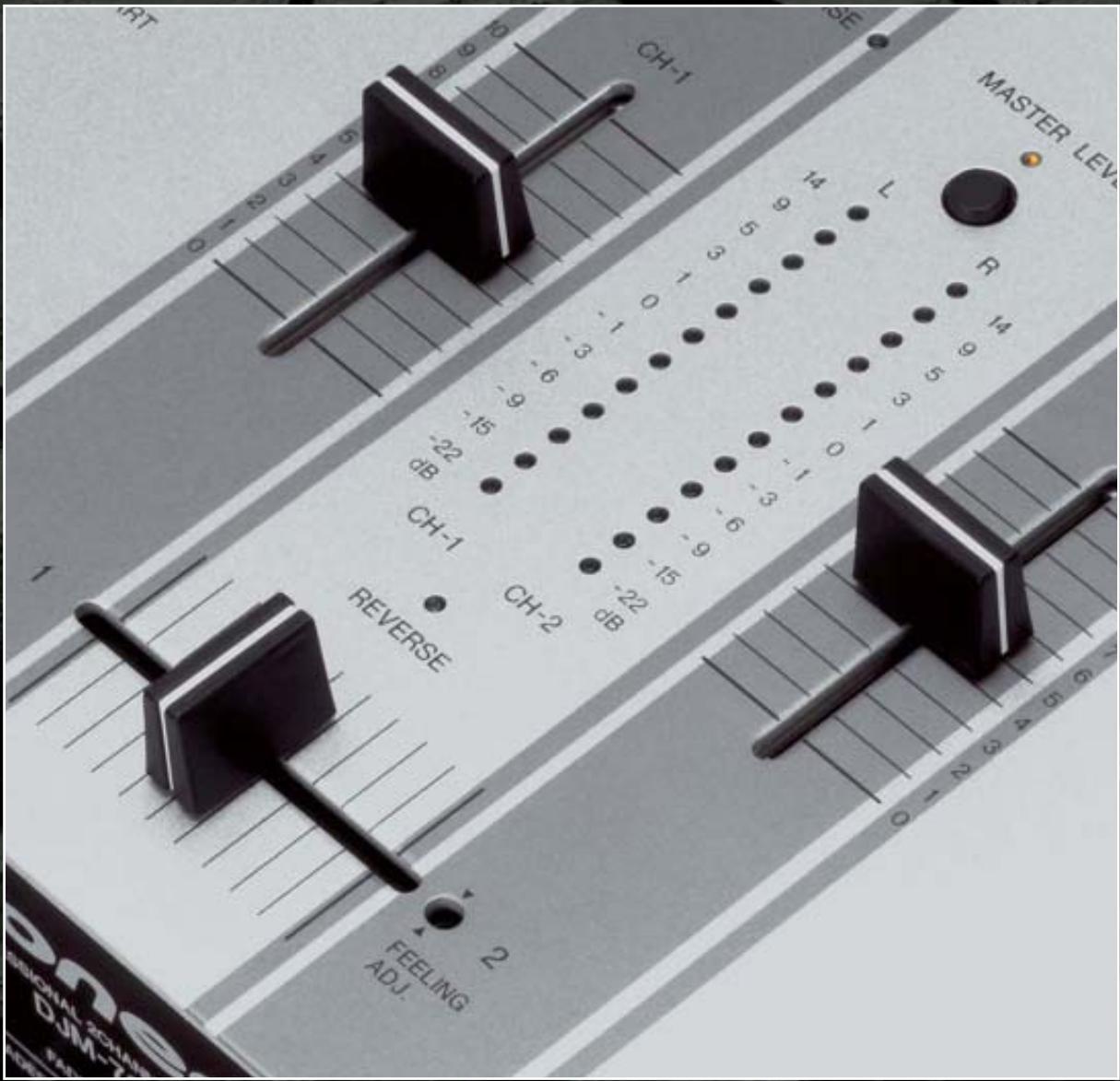PIONEER DJM-909 - 1