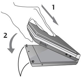 PIONEER PDV-LC20 - Attaching the battery pack - 1