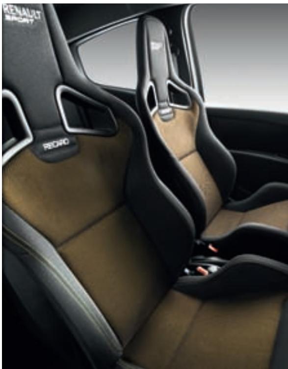 RENAULT CLIO SPORT - Sportivité maximale RENDRE plus extrême le plaisir. - 2