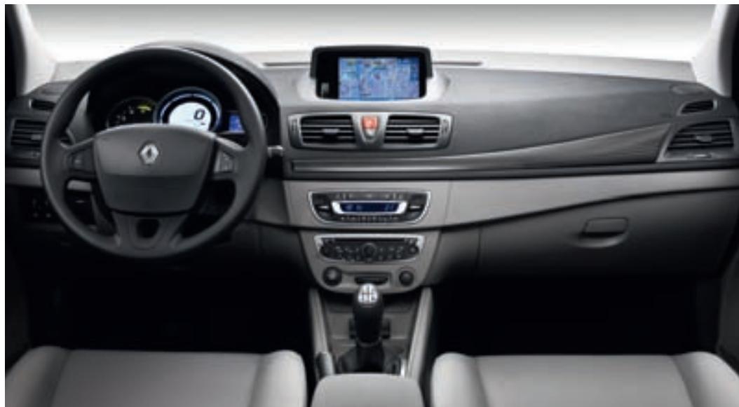 RENAULT MEGANE ESTATE - Authenticque - 4