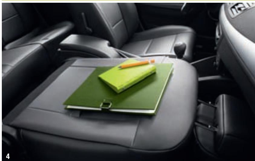 RENAULT MEGANE ESTATE - Mise en tablette de la banquette arrière - 4