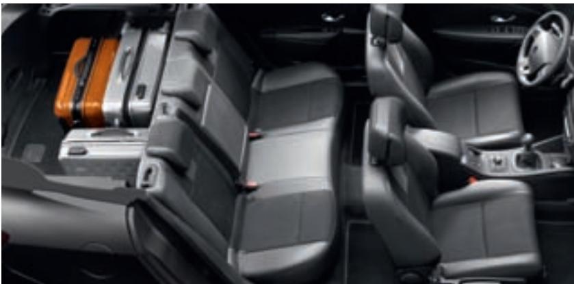 RENAULT MEGANE ESTATE - Mise en tablette de la banquette arrière - 6