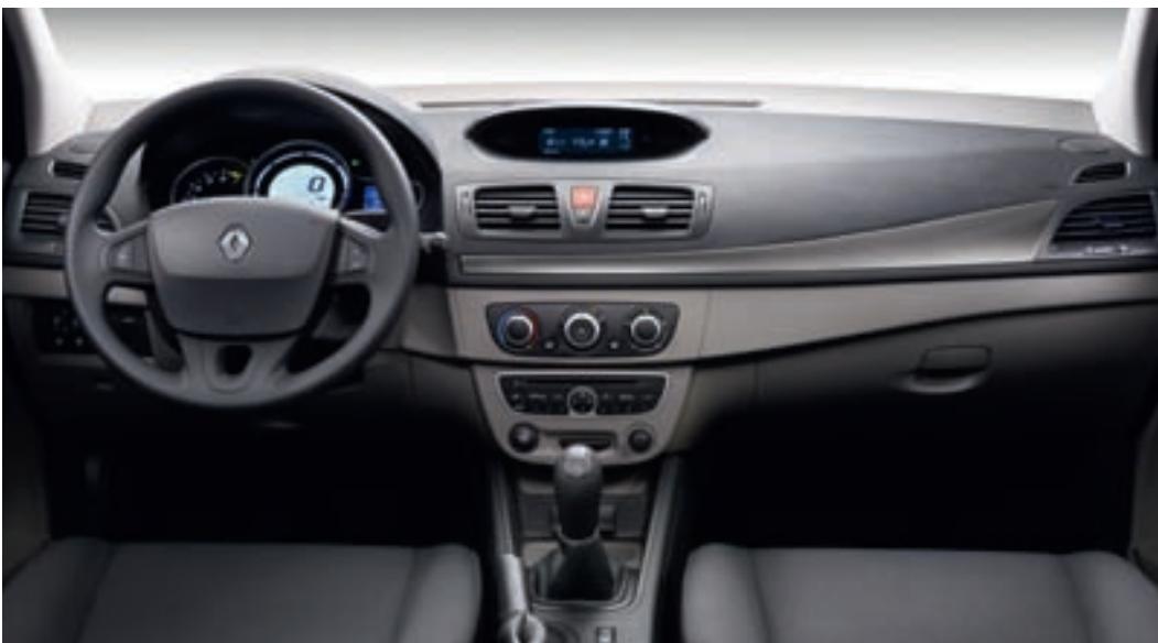 RENAULT MEGANE ESTATE - TAPIS de COFFRE réversible - 1