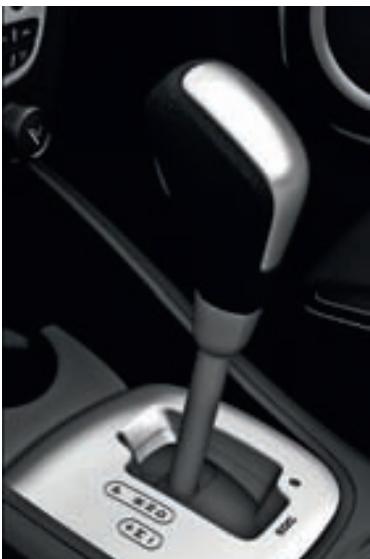 RENAULT MEGANE BERLINE - Une FORCE d'équilibre - 2