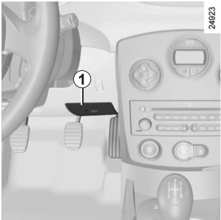 RENAULT CLIO 3 2012 - FUSES (1/2) - 1