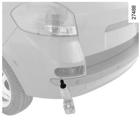 RENAULT CLIO 3 2012 - REAR LIGHTS AND SIDE LIGHTS: changing bulbs (3/4) - 2