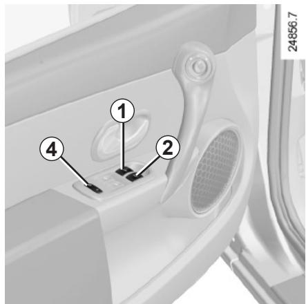 RENAULT CLIO 3 2012 - From the rear seats - 1