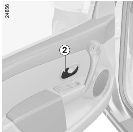 RENAULT CLIO 3 2012 - Opening the doors from the outside - 1