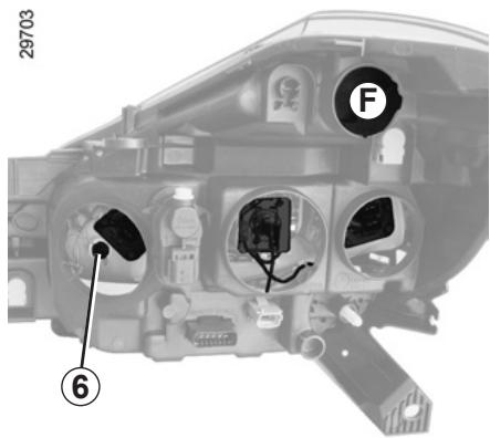 RENAULT CLIO 3 2012 - Front side light - 2