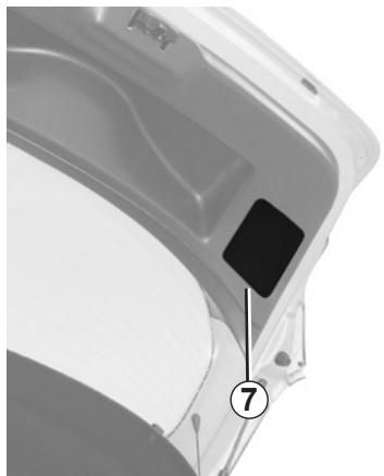 RENAULT MEGANE 3 2011 - REAR LIGHTS AND INDICATOR LIGHTS: changing bulbs (2/6) - 1