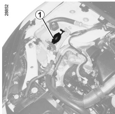 RENAULT MEGANE 3 2011 - Persistent smell of fuel - 2
