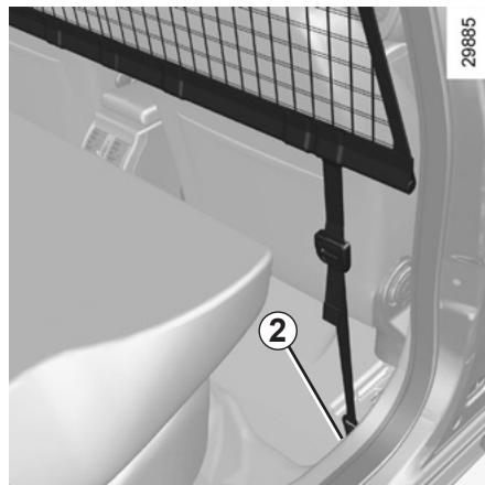 RENAULT MEGANE 3 2011 - Fitting the luggage net behind the front seats - 2
