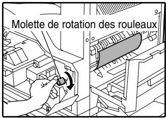 SAGEM MF 9325 - Fermez le capot avant et le capot latéral. - 4