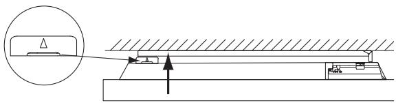 SAUTER PERLE - 5/ Het stralingspaneel op het bevestigingsystem ophangen - 4
