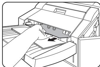 SHARP AR-M451 - Ouvrez le capot avant. - 3