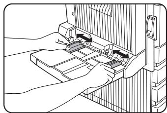 SHARP AR-M451 - Réglez les guides sur la largeur du papier utilisé. - 1