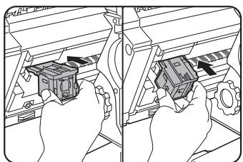 SHARP AR-M451 - Remettez la boite d'agrafes en place. - 1