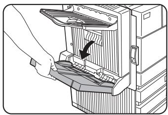 SHARP AR-M451 - Ouvrez le plateau d'alimentation auxiliaire. - 1