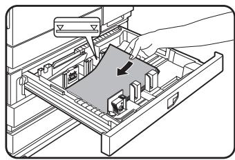 SHARP AR-M451 - Chargez des transprens dans le magasin 2. - 1