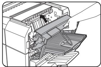 SHARP AR-M451 - Fermez l'unité du finisseur. - 1