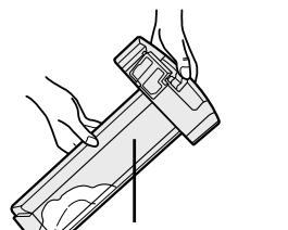 SHARP KC-930EU - Remove the Humidifying Filter from the Humidifying Tray. Drain accumulated water by tilting the Humidifying Tray slowly. - 2