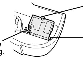 SHARP KC-840E - Spoel de luchtbevochtigingsbak af met handwarm water. - 2