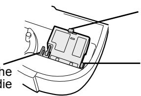 SHARP KC-840E - Spülen Sie die Luftbefeuchtungswanne mit lauwarmem Wasser ab. - 2