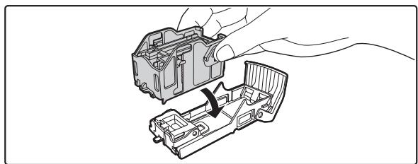 SHARP MX-2614N - Replacing the staple cartridge - 5