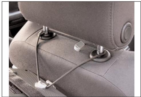 SILVERCREST KH 2360 - Attaching the LCD monitor to a headrest - 4
