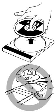 JVC TH-M303 - Handling Discs - 1