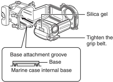 JVC WR-MG88U - Insert the camera into the marine case. - 1