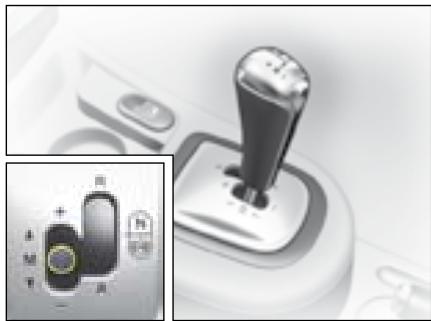 CITROEN C3 PLURIEL 2008 - Commandes de vitesses sous volant - 1
