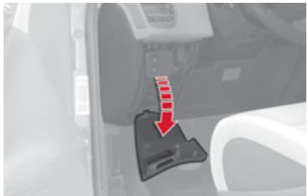 CITROEN C4 PICASSO 2011 - UDSKIFTNING AF SIKRING - 1