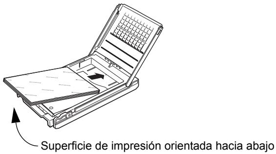 OLYMPUS P-11 - Cargue el papel en la bandeja con la superficie de impresión orientada hacía abajo. - 1