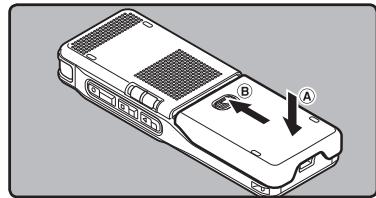 OLYMPUS DM-450 - Inserting batteries - 3