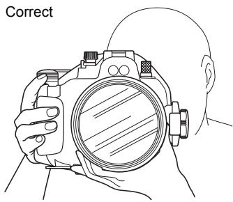 OLYMPUS PT-E05 - How to hold the Case - 1