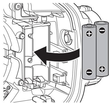 OLYMPUS PT-EP05L - Insert the batteries for the light - 2
