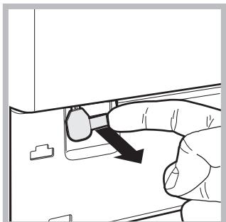 HOTPOINT AQD1071D 69ID EU/A - Abertura manual da porta de vidro - 2