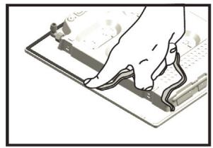 HOTPOINT PKL 641 D2/HA - Fitting the appliance - 3