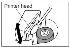 CASIO KL-60 - To clean the printer head and roller - 2