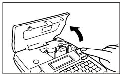 CASIO KL-7200E - To load a tape cartridge - 1