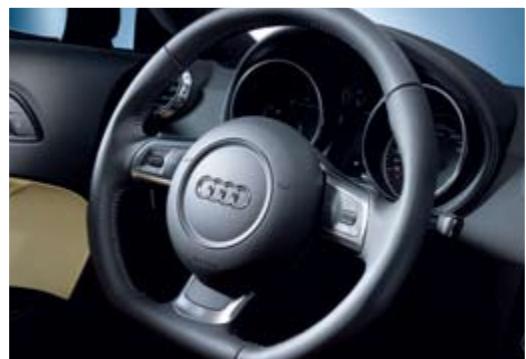AUDI TTS COUPE - Interior equipment - 1