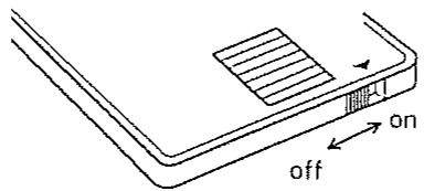 ROLAND D-70 - Commutateur de protection de la carte RAM - 1